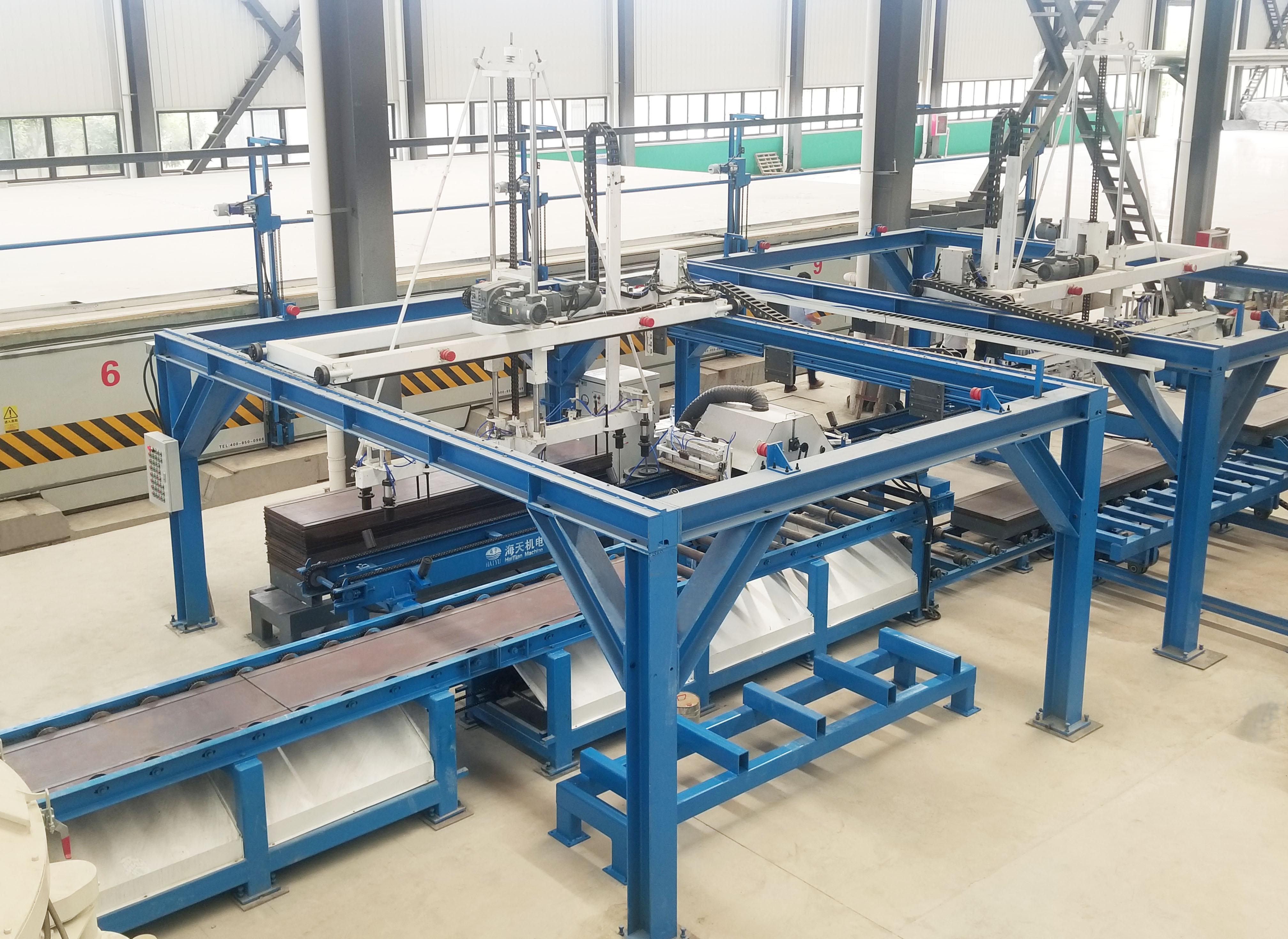 日照齐联全自动挤压墙板生产线现场